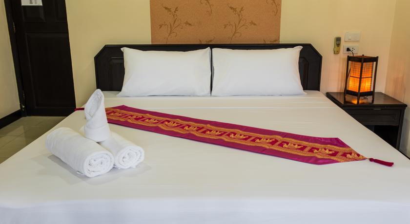 Ramaz Hotel Patong Esterno foto