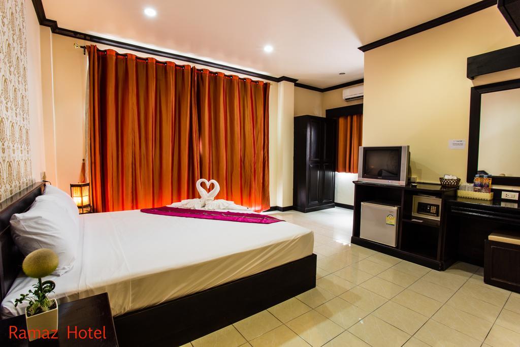 Ramaz Hotel Patong Esterno foto