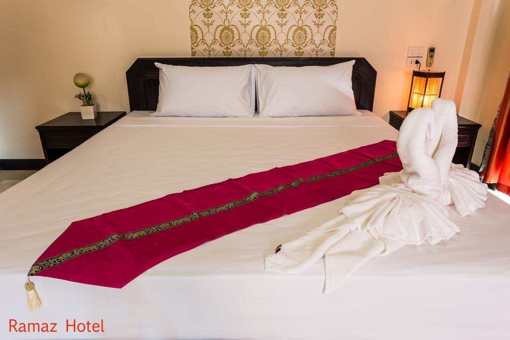 Ramaz Hotel Patong Esterno foto