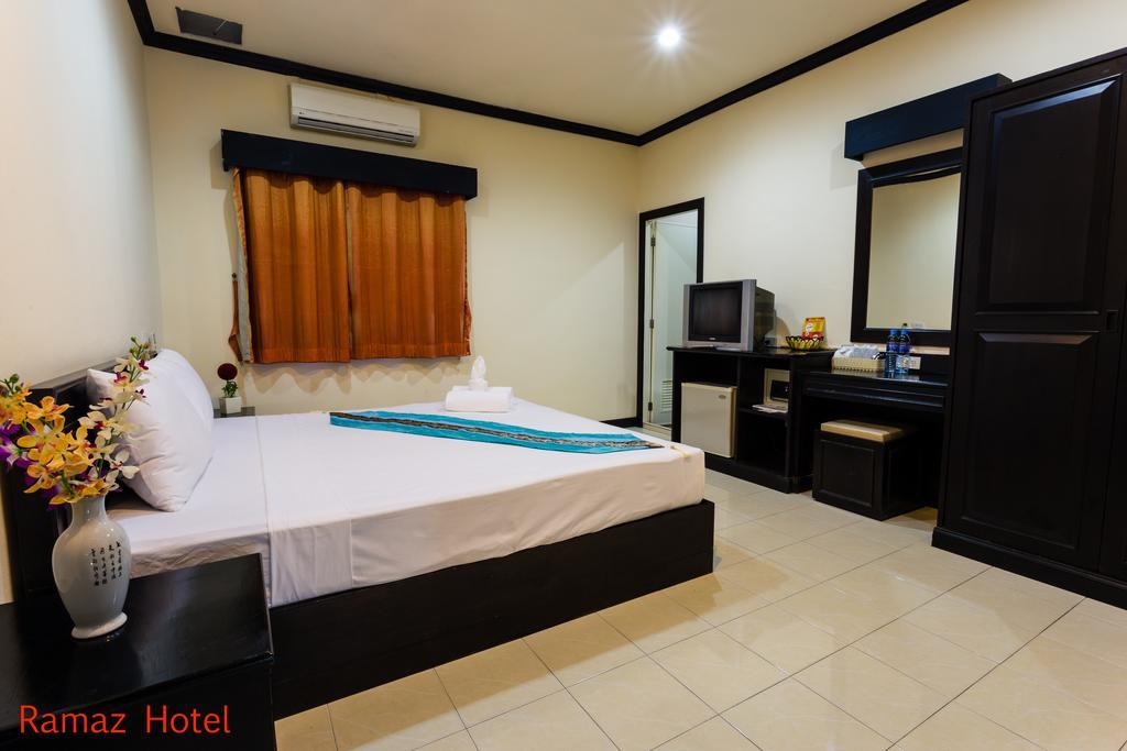 Ramaz Hotel Patong Esterno foto