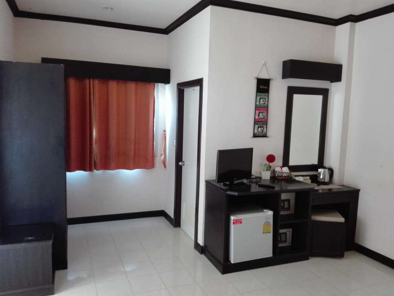 Ramaz Hotel Patong Esterno foto