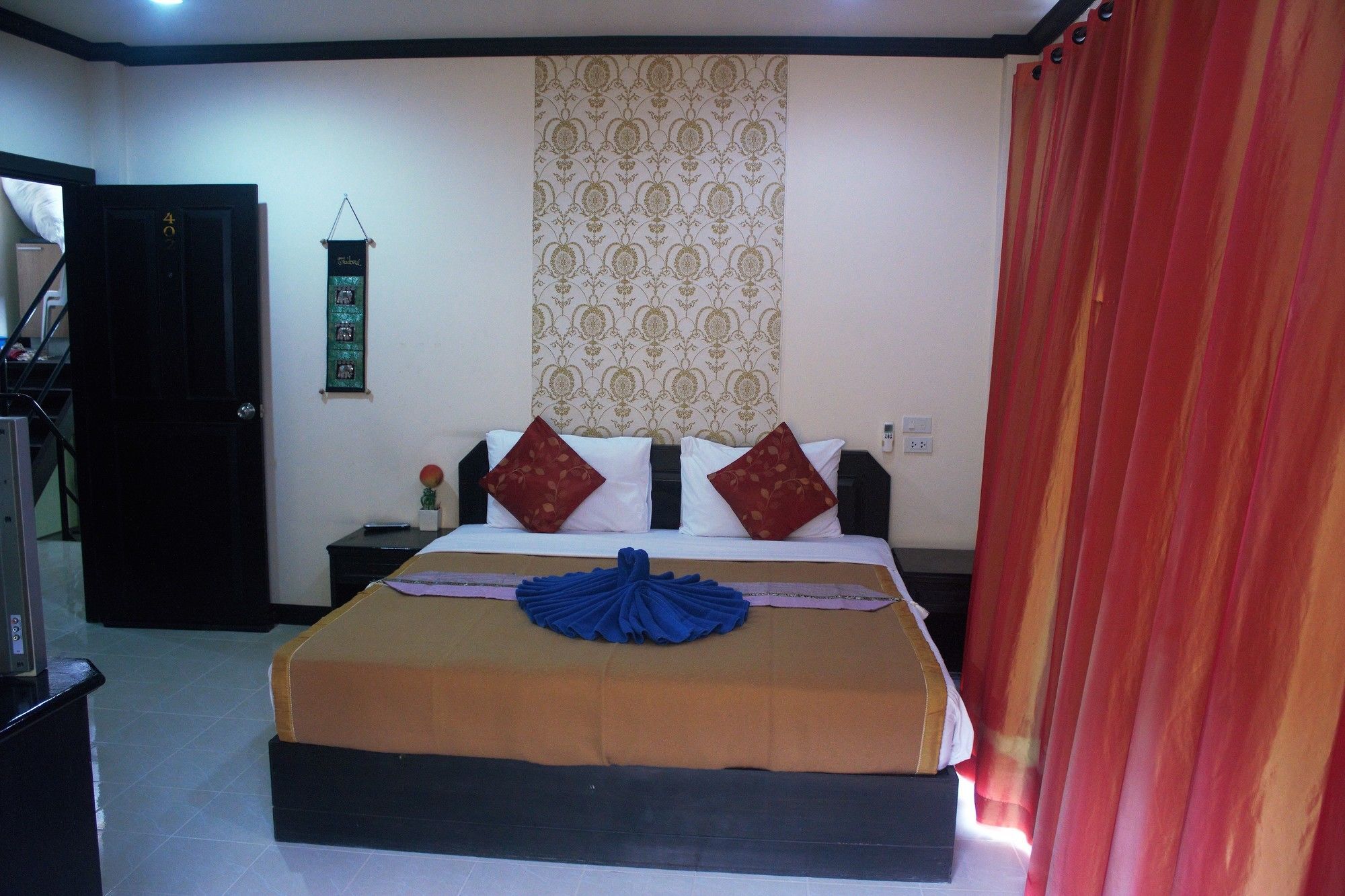 Ramaz Hotel Patong Esterno foto